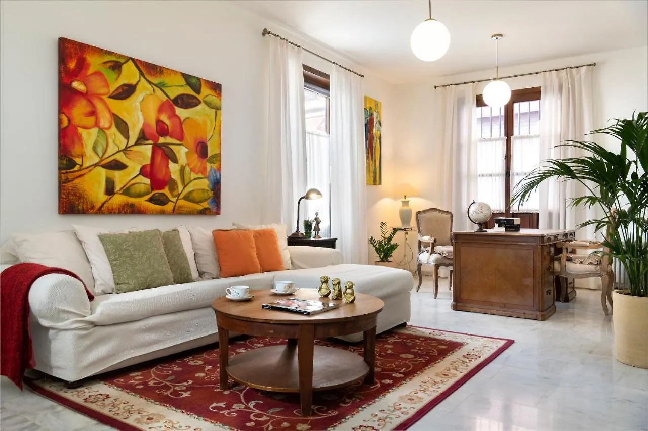 Monkeys Apartments Alameda Seville